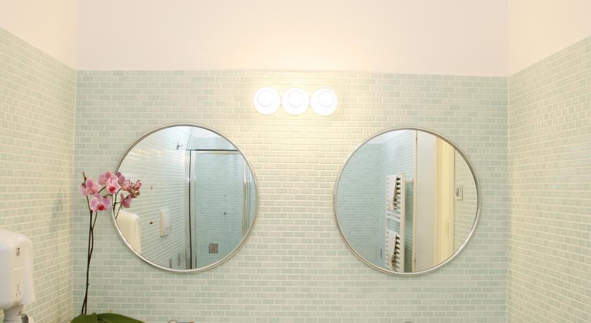 Camera Matrimoniale con Letto Supplementare